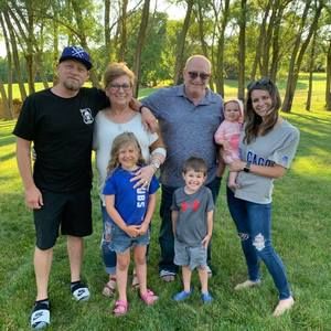 Meet your Posher, Joni